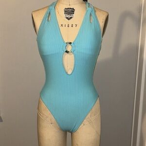 Becca swim suit S